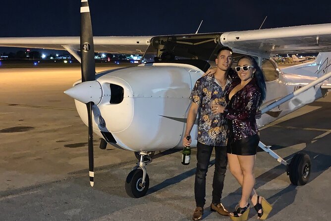 Private 60 Minute Romantic Air Tour with Champagne in Miami - Coconut Grove and the sweep of Biscayne Bay