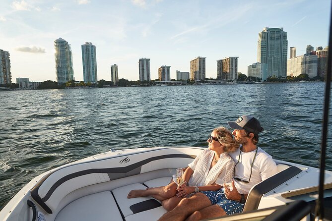 Private Boat Ride in Miami with Experienced Captain and Champagne - A private view of Miami from Coconut Grove