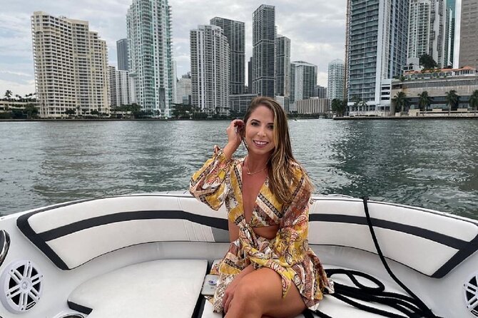 Private Boat Ride in Miami with Experienced Captain and Champagne - Sandbar time is not city sightseeing