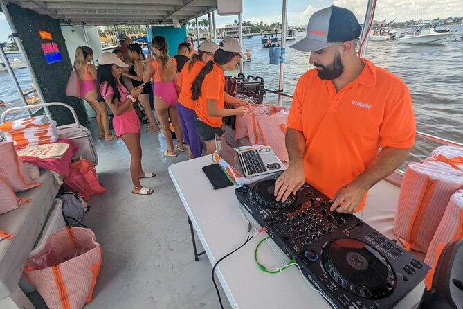 Private Double Deck Pontoon Party Cruise in Fort Lauderdale - Why the private pontoon format works so well