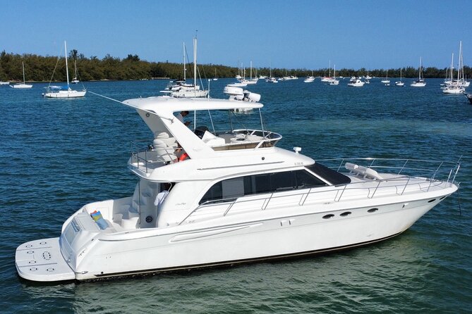 Private Luxury Yacht Cruise Tour in Miami Beach and Biscayne Bay - Leaving Isla del Mar and entering Biscayne Bay