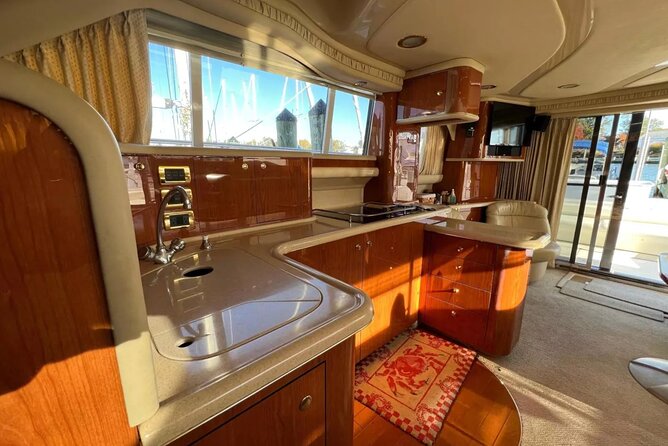 Private Luxury Yacht Cruise Tour in Miami Beach and Biscayne Bay - What the four-hour schedule gives you