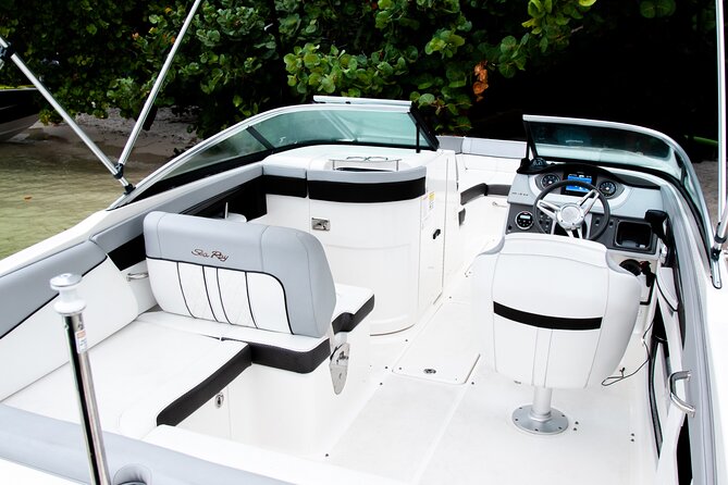 Private Moon-Watch Boat Cruise in Fort Lauderdale - Las Olas Riverfront and the New River
