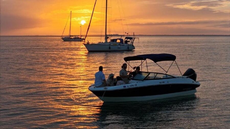 Private Sunset and Night Cruise in Miami with skyline views - Small details that improve the evening