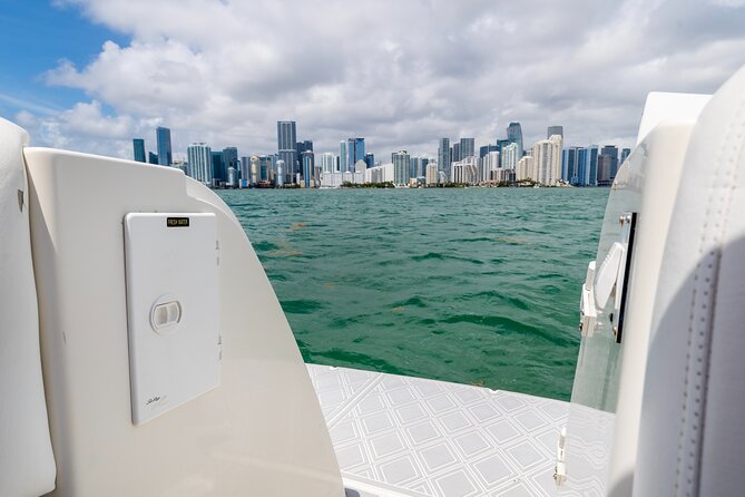 Private tour for 12 people on a 40 ft Yacht, Ft Lauderdale bay - What the Sundancer-style yacht feels like onboard