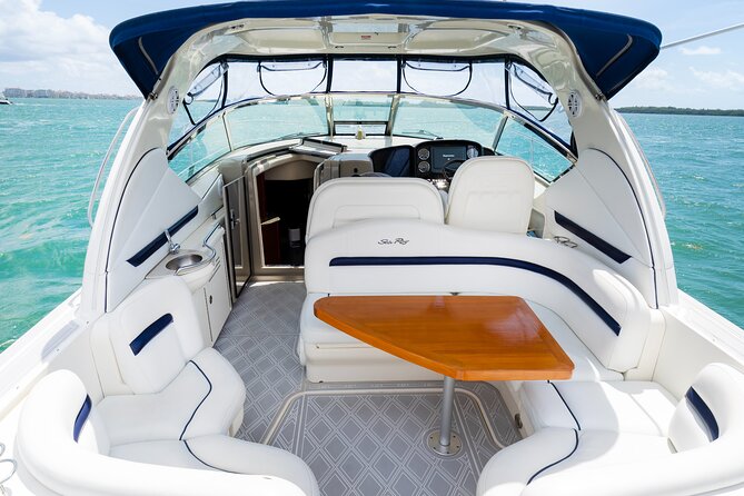 Private tour for 12 people on a 40 ft Yacht, Ft Lauderdale bay - Weather, swimming, and the flexible route