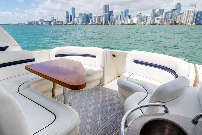 Private tour for 12 people on a 40 ft Yacht, Ft Lauderdale bay - Who gets the best value from this charter