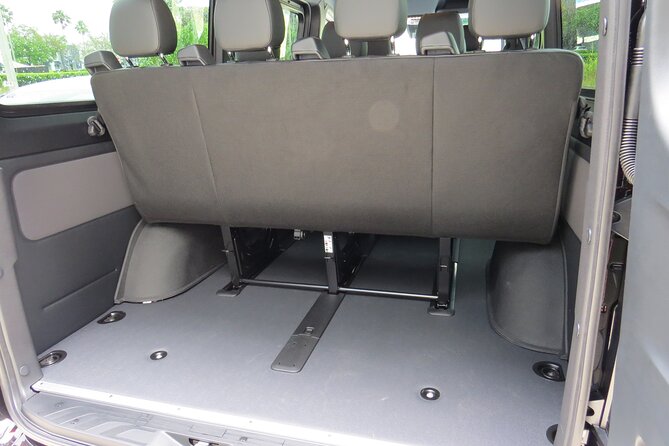 Private Transfer from Hotel in Miami to Port Miami. Up to 11 pax. - The human side of the service