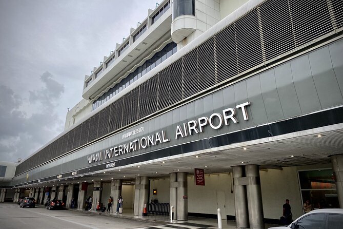 Private Transfer From or To Miami Int'l Airport and Port of Miami - Choosing between a sedan, SUV, and passenger van