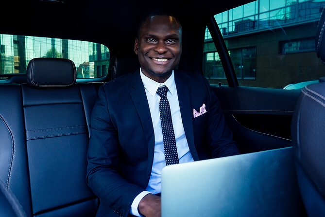 Private Transfer in Fort Lauderdale (FLL & FXE) Airport/Home/Hotel/Work - What happens at airport pickup