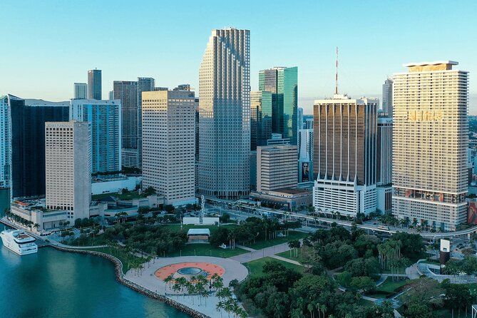 Private Transfer Miami Airport MIA or Port to Miami Hotel / Beach - Vehicle quality and the effect of group size