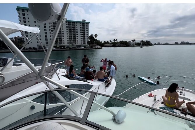 Private Yacht Cruise in Miami Beach - Meeting point, timing, and what to bring