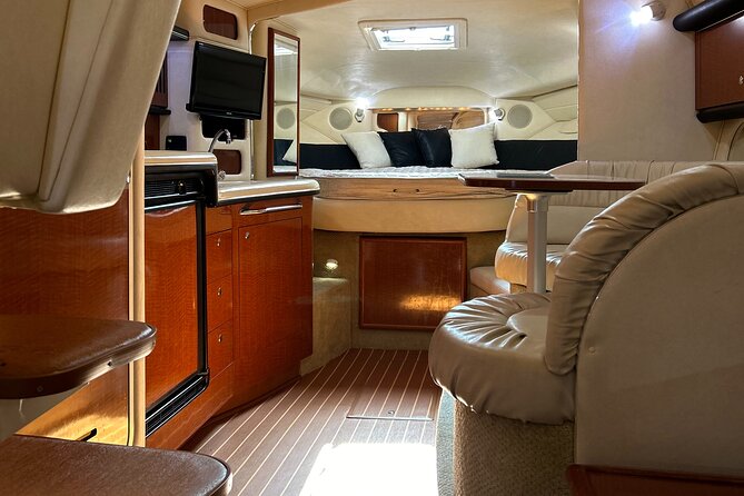 Private Yacht Rental in Miami Up to 12 People - Who Will Enjoy This Boat Most