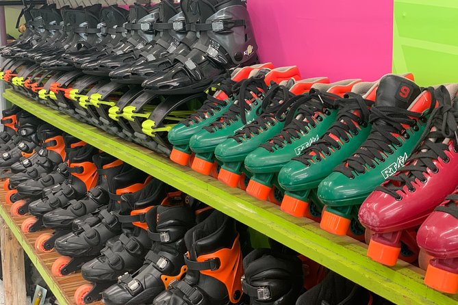 Rollerblade Rental South Beach - Getting fitted with skates and safety gear