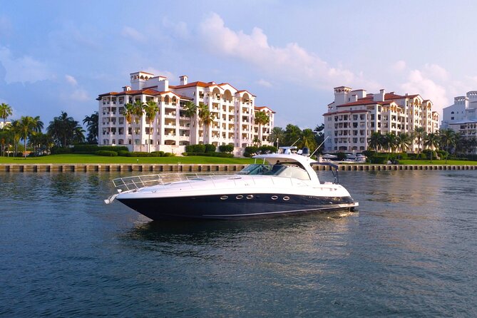 Sail The DREAM Boat From South Beach - Leaving South Beach on DREAMER