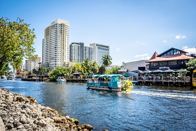 Sandbar Splash and Yacht Tour in Fort Lauderdale - Riverwalk, Stranahan House, and the New River