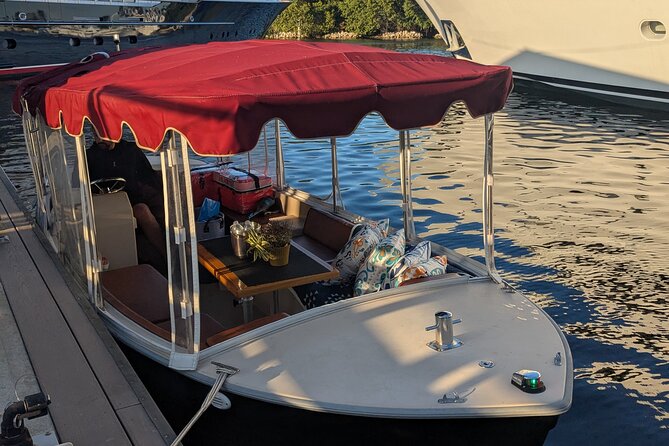 Scenic Boat Tour on Fort Lauderdale’s Riverside - The sandbar stop adds a slower moment