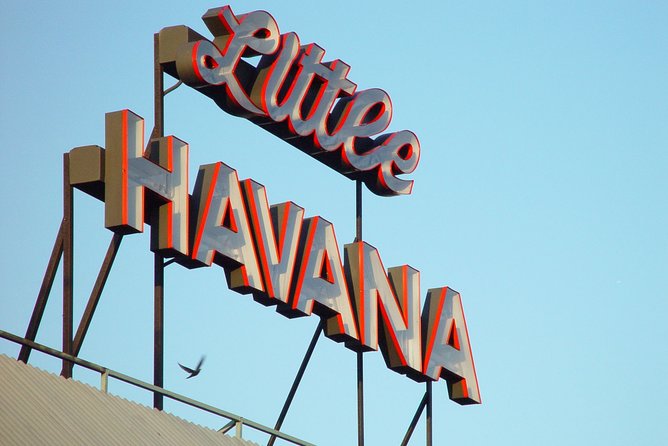 Self-Guided Audio Tour - Little Havana - Walking along Calle Ocho