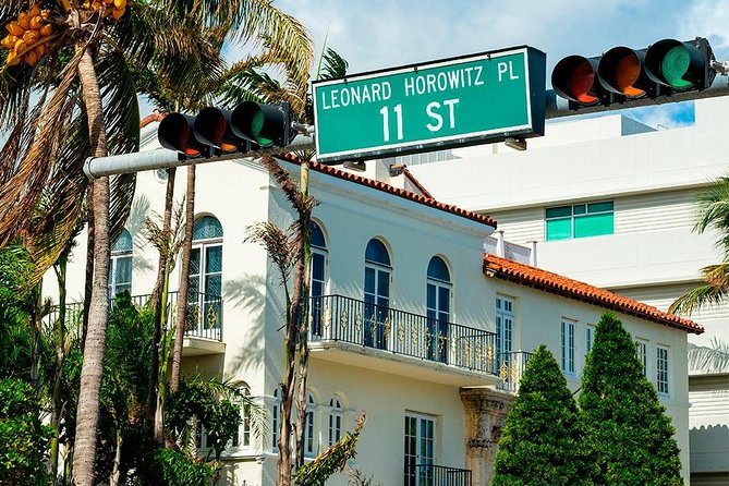 Self-Guided Audio Tour - Miami Art Deco - Ending at the Clevelander on Ocean Drive