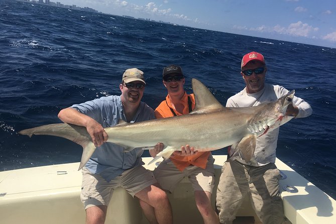 Shared BIG GAME Sportfishing Up To Six People - A small boat with a serious fishing plan