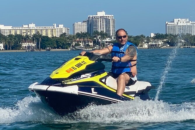 South Beach Jet Ski Rental departs Bayside Marketplace - From Bayside Marketplace to open water