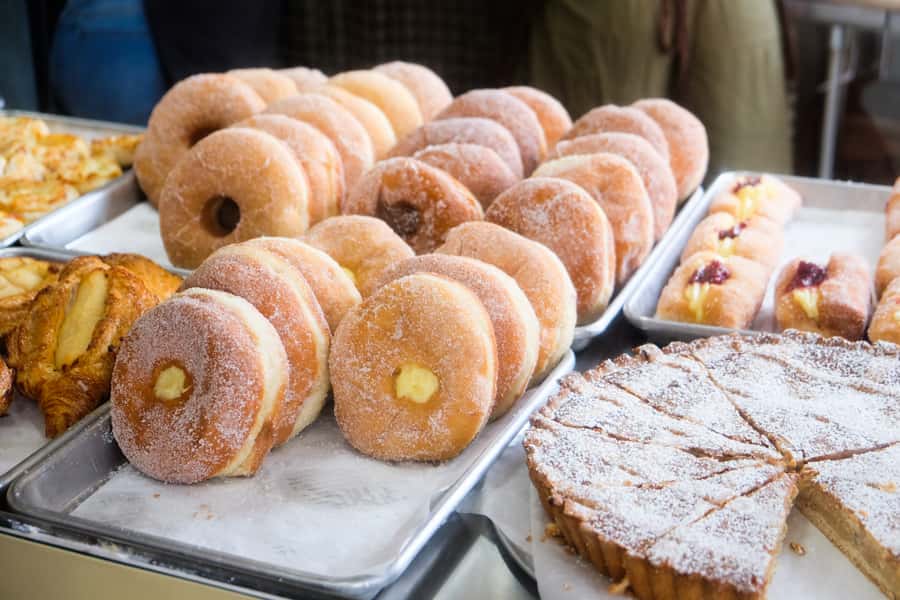 South Beach Sweets Tour: Donuts, Pastelitos, and Patisseries - What the $65 price really covers