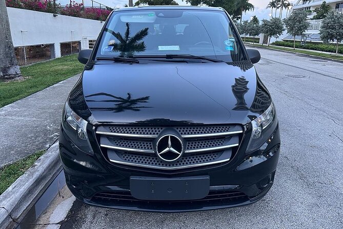 SUV Ft Lauderdale to Miami Port & Hotel or Mia to Ft Lauderdale - Airport pickup: clear instructions, but no one inside the terminal