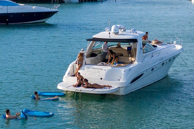The SOUTH BEACH Sundancer Rental - Food, drinks, and onboard comfort