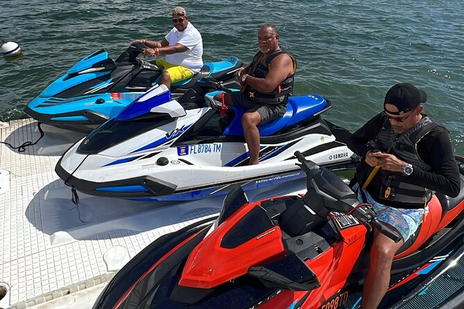 The Ultimate Water Experience in Miami with Drinks and Jet Skis - The party platform and included drinks