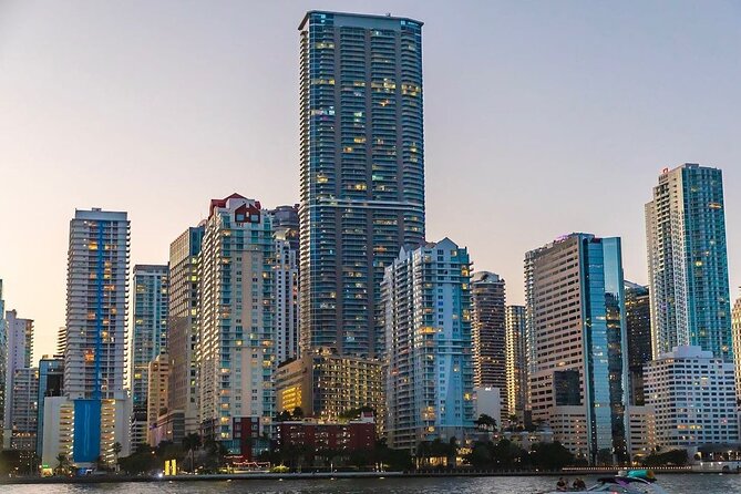 Ultimate Party in Miami : Boat Party, Party Bus & Nightclub - Boarding near Bayside Marketplace at 9:00 pm