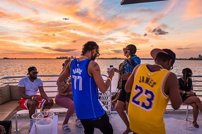 Ultimate Party in Miami : Boat Party, Party Bus & Nightclub - The double-decker boat and Biscayne Bay views