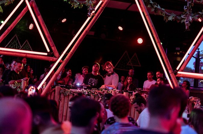 Ultimate South Beach Bar Crawl in Miami - What the evening is likely to feel like
