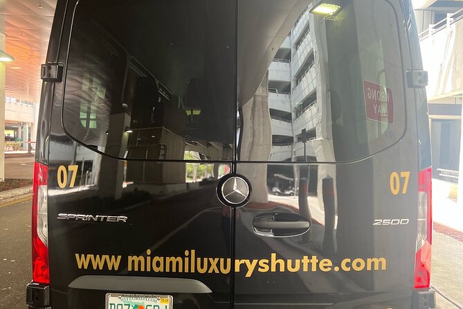 Van Ft Lauderdale Airport or Hotel To Port of Miami or Hotel - Best for families, cruise groups, and late arrivals