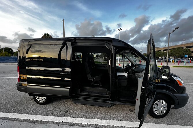 Van Up 14pax Ft Lauderdale Airport or Hotel to Port Mia or Hotel - The van, seating, and luggage space