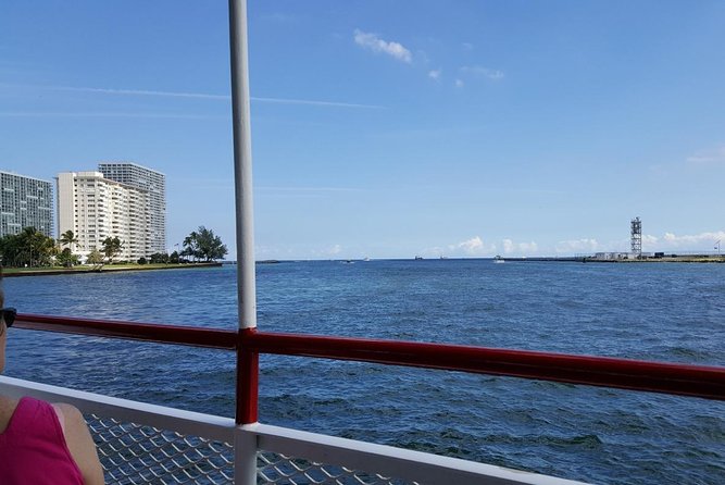 VENICE OF AMERICA TOUR!! Best of Fort Lauderdale over 30 years!!! - Indoor comfort, shade, and the full-service bar
