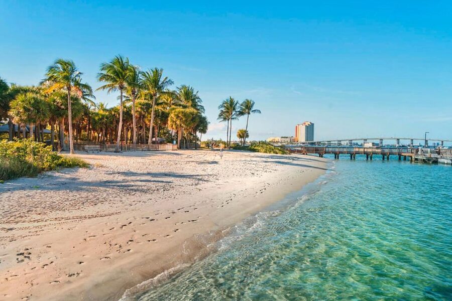 West Palm Beach: Private Peanut Island Boat & Snorkel Tour - What the private format changes