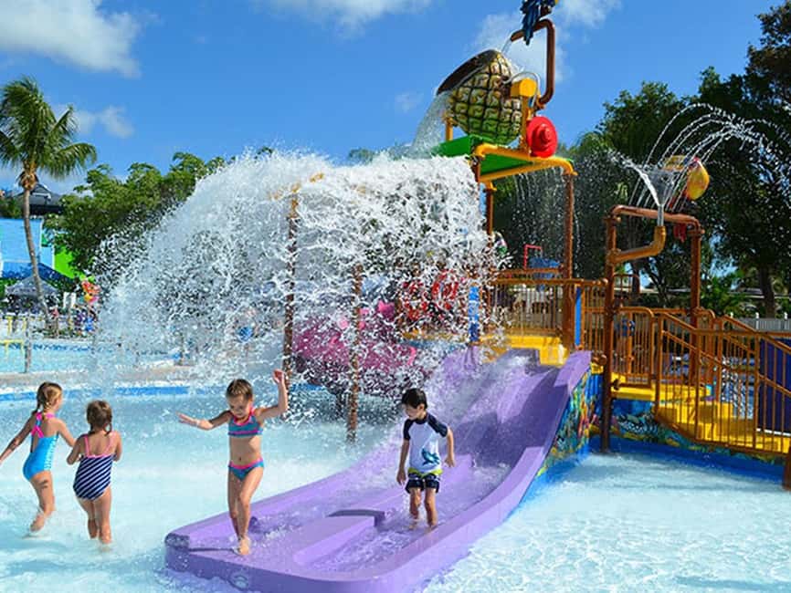 West Palm Beach: Rapids Waterpark Entry - Lazy River time for a slower afternoon