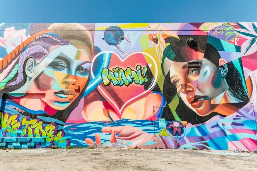 Wynwood Art District 1-Hour Street Art Tour by Golf Cart - Why a golf cart works so well in Wynwood