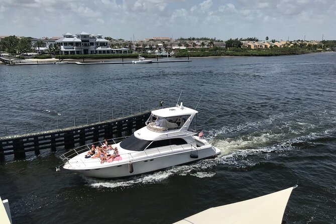 Yacht Charter in Palm Beach with Crew - Key Points to Know Before You Book
