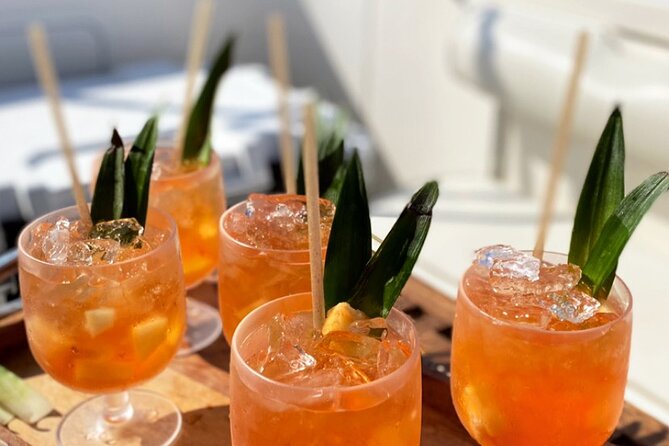Yacht Charter in Palm Beach with Crew - Food, Drinks, Towels, and Practical Packing