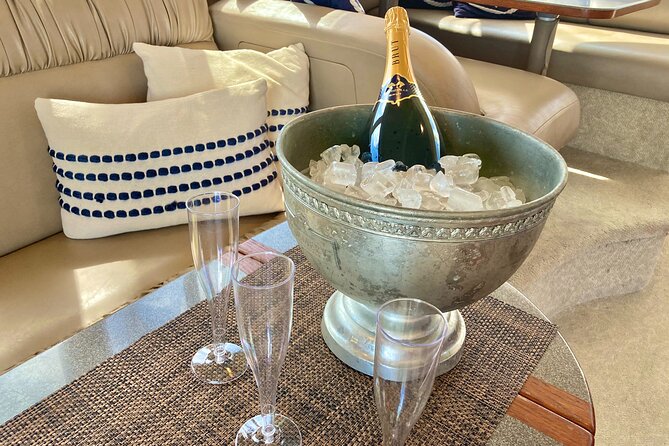 Yacht Charter in Palm Beach with Crew - Weather, Timing, and Group Fit